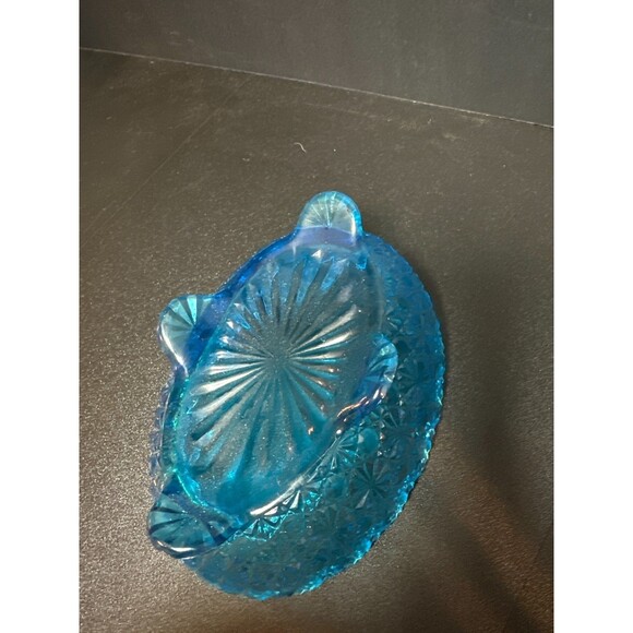 Vintage Blue Daisy Button 4-Footed Pressed Glass Bowl - Picture 6 of 9
